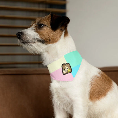 Collar tipo bandana para mascotas "Brindis por el Pomerania"